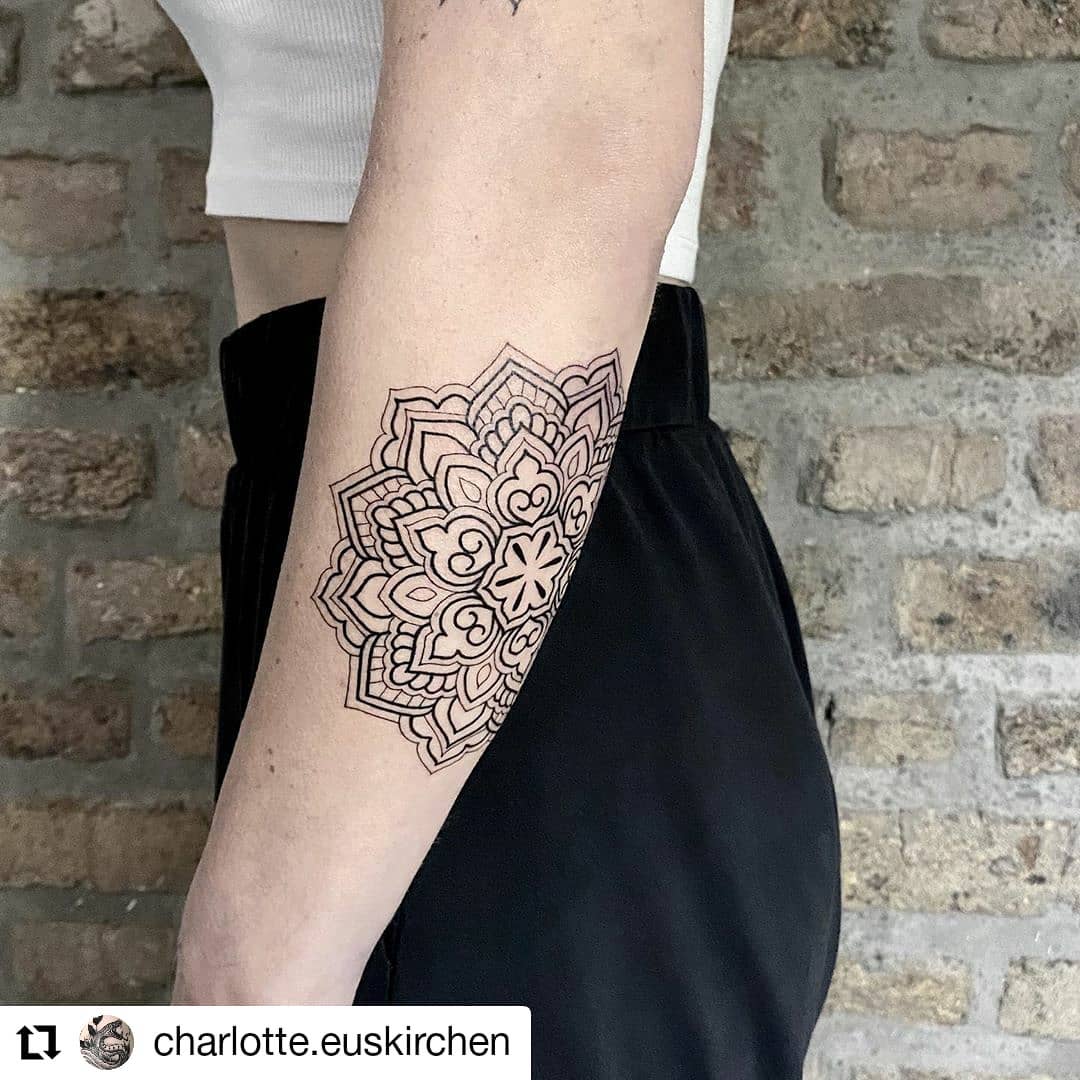 Neu von @charlotte.euskirchen
• • • • • •
Freywerk Tattoostudio

Meine liebe Pia
