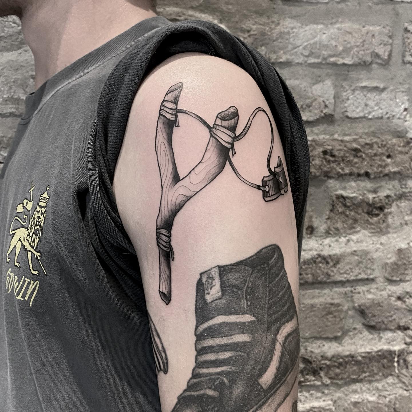 @dabambuus Arm ist endlich mal fertig geworden - ich sag danke 
.
.
.

#tattoo #