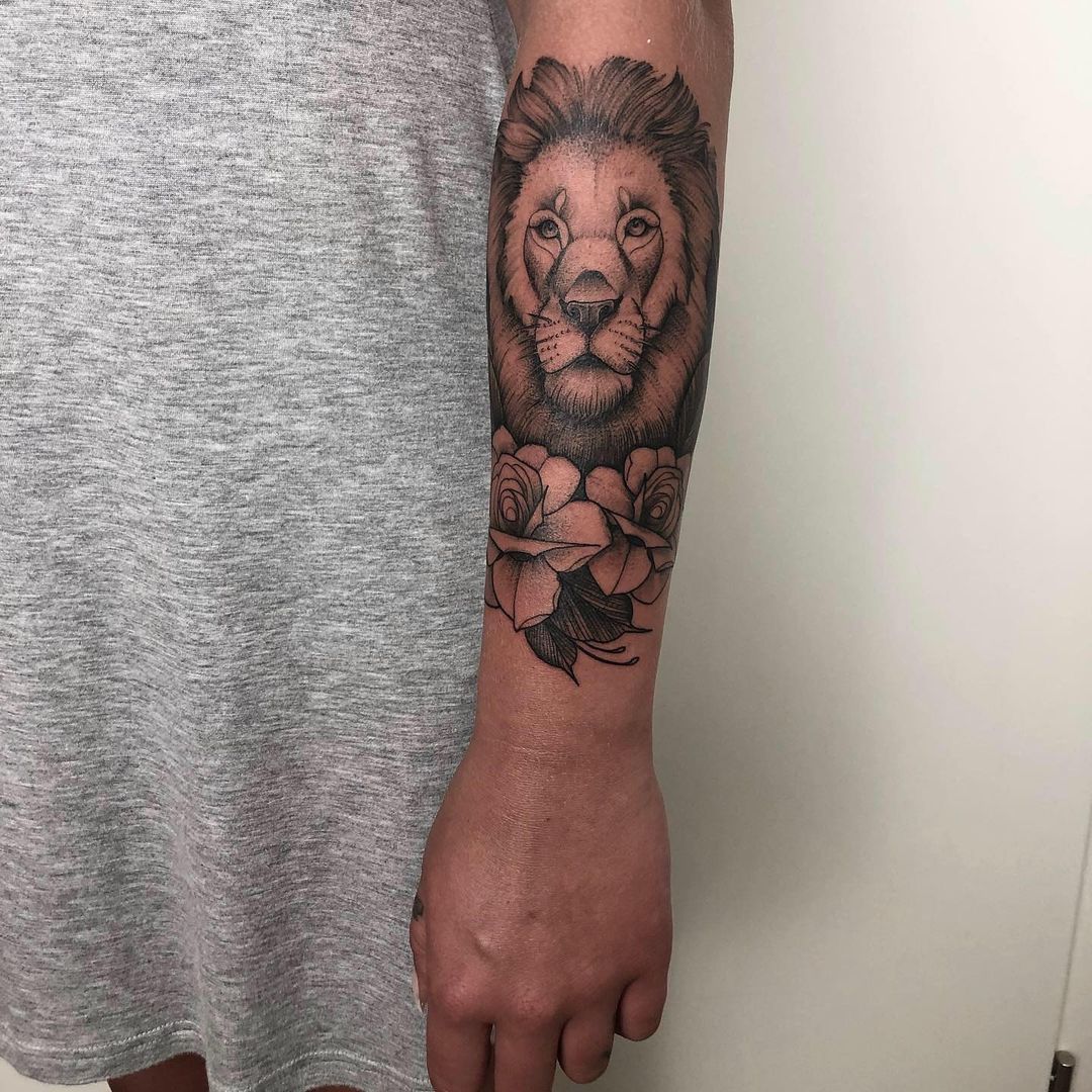 @janabrockmeier - Danke liebe Vanessa #liontattoo #blackworktattoos #blackwork #
