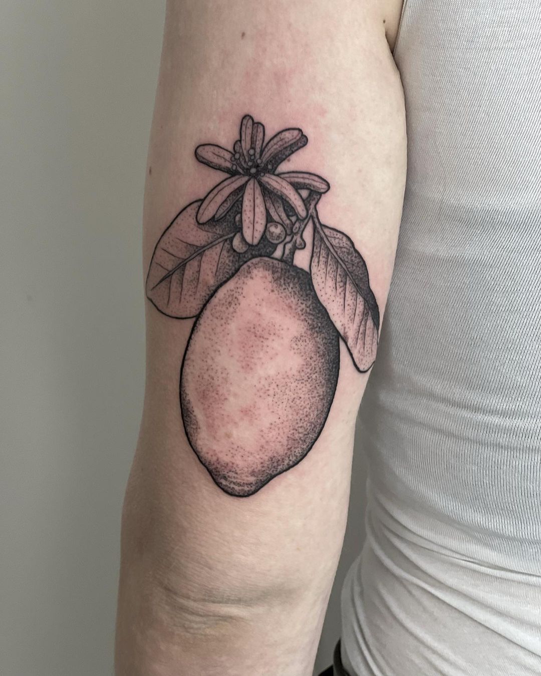 Danke Inja 

#tattoo #blackwork #btattooing #darkartists #lemontattoo #blacktatt