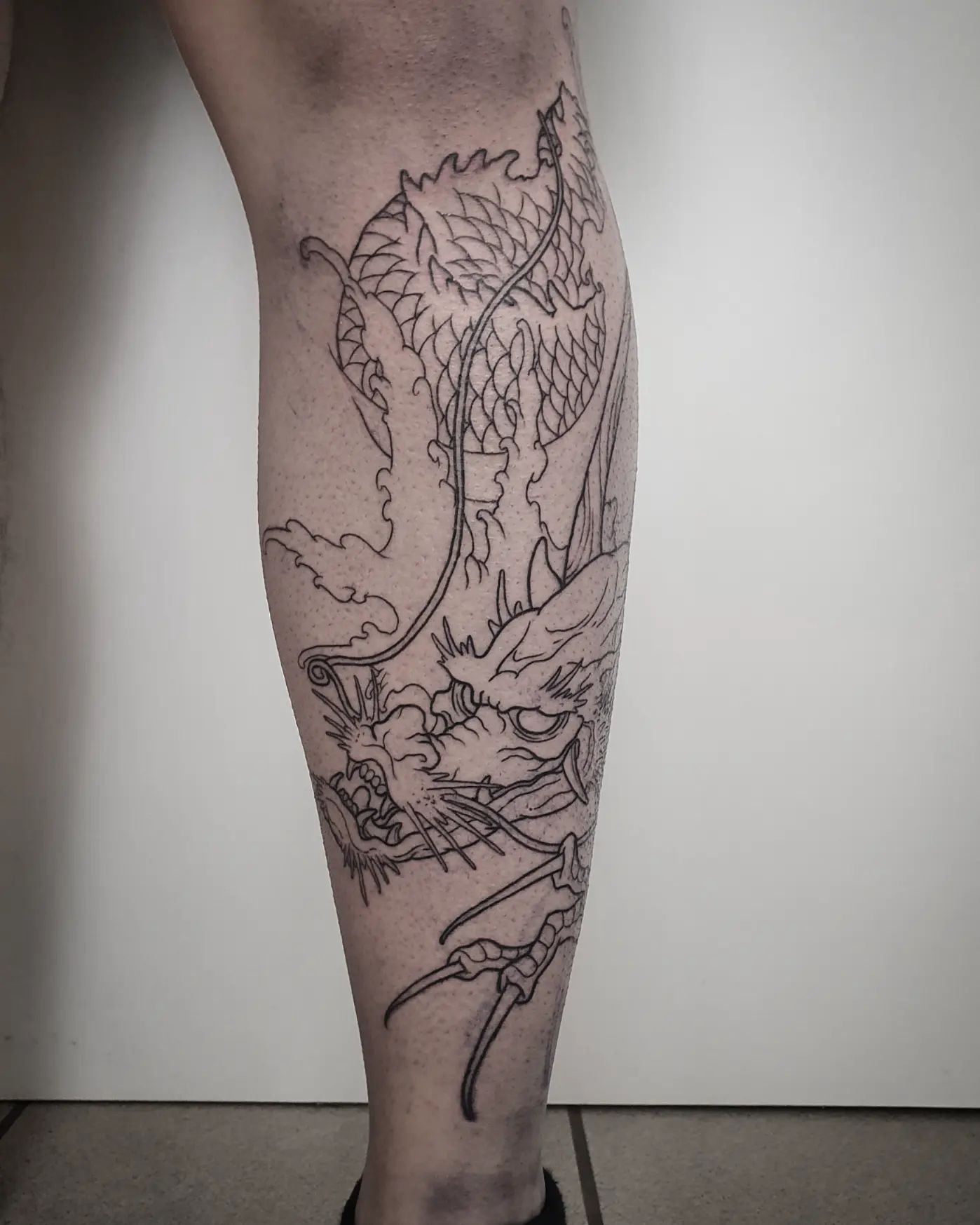 First session for @teycanx 's sleeve was a blast
.
#japanesetattoo #dragontattoo