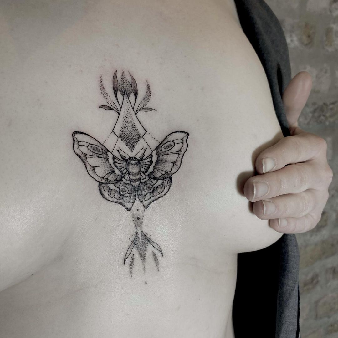 Für die tolle Anna-Lea  Danke
.
.
.

#tattoo #blackwork #tattoos #ink #moth #neo