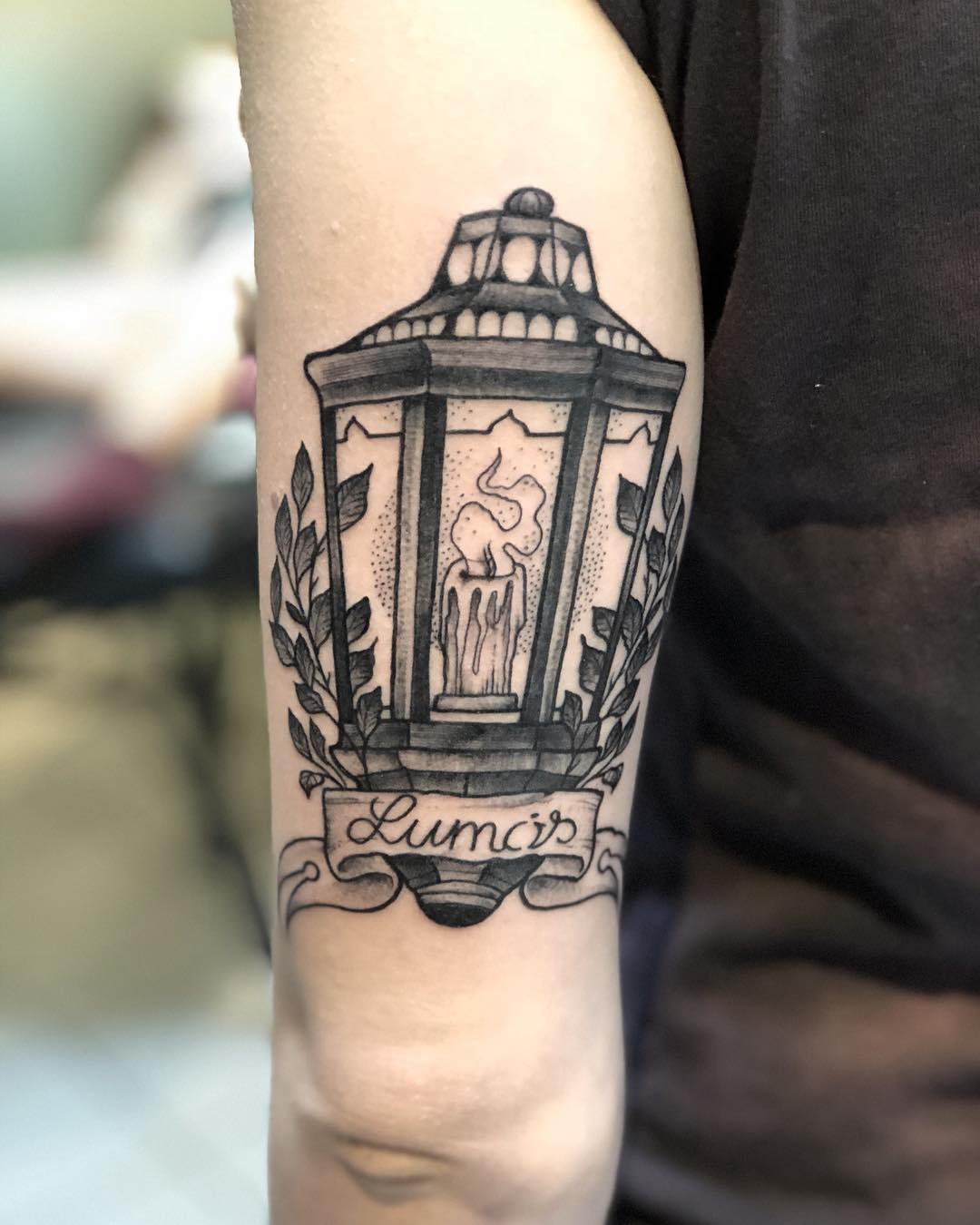 Lumos - wieder ein mal danke liebe @ricysreadingcorner !  #lumos #lanterntattoo