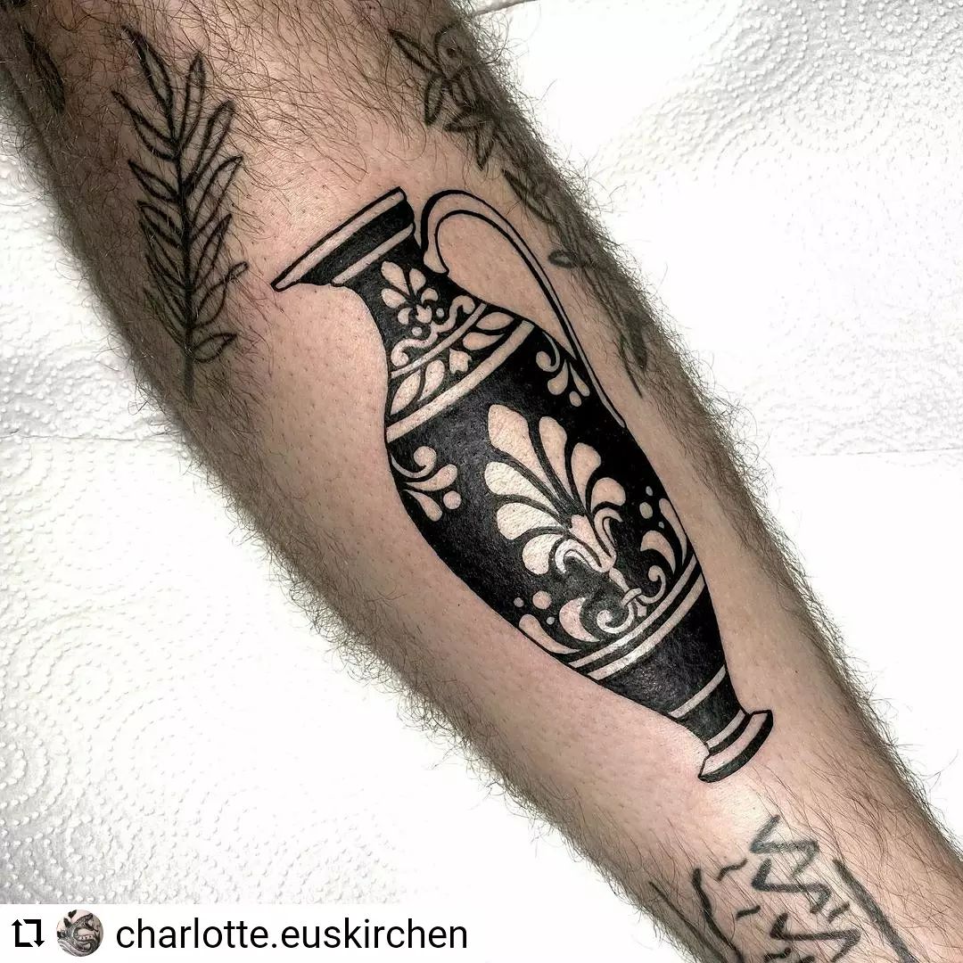 Neu von @charlotte.euskirchen
...
Vielen lieben Dank Yannik :) 
.
.
.

#tattoo #