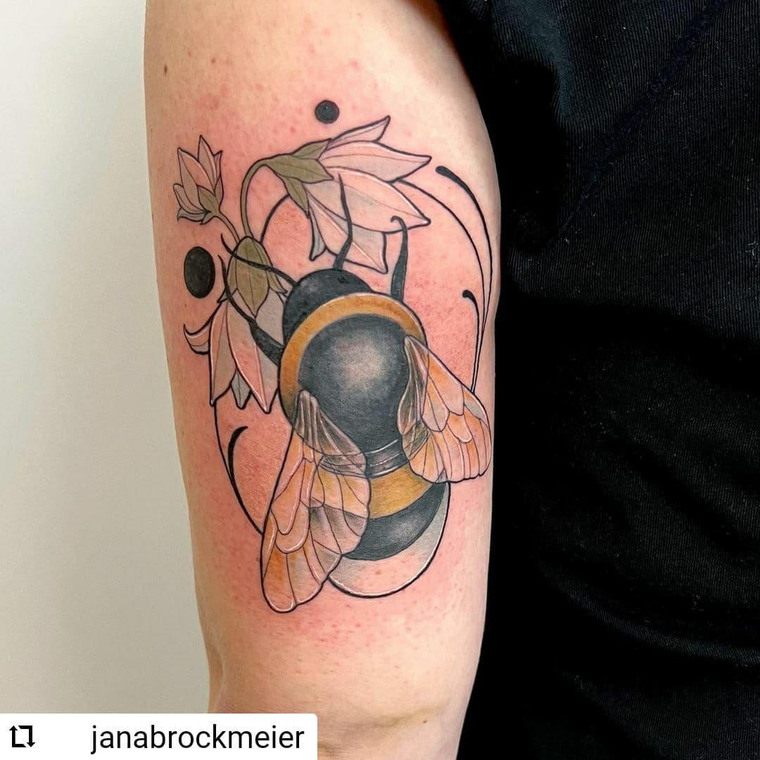 Neu von @janabrockmeier
...
Danke Ricarda   

#tattoo #bumblebee #neotradeu #neo