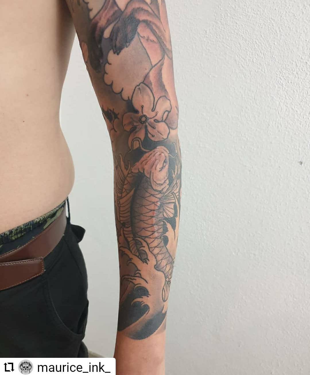 Neu von @maurice_ink_
...
Done with this koi and fox sleeve. A hanya mask will b