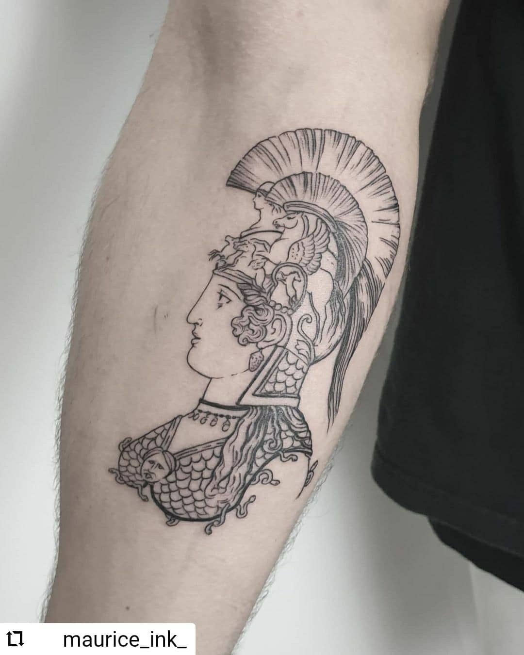 Neu von @maurice_ink_
...
Small Athena throwback
.
#tattoo #tattoos #minimaltatt