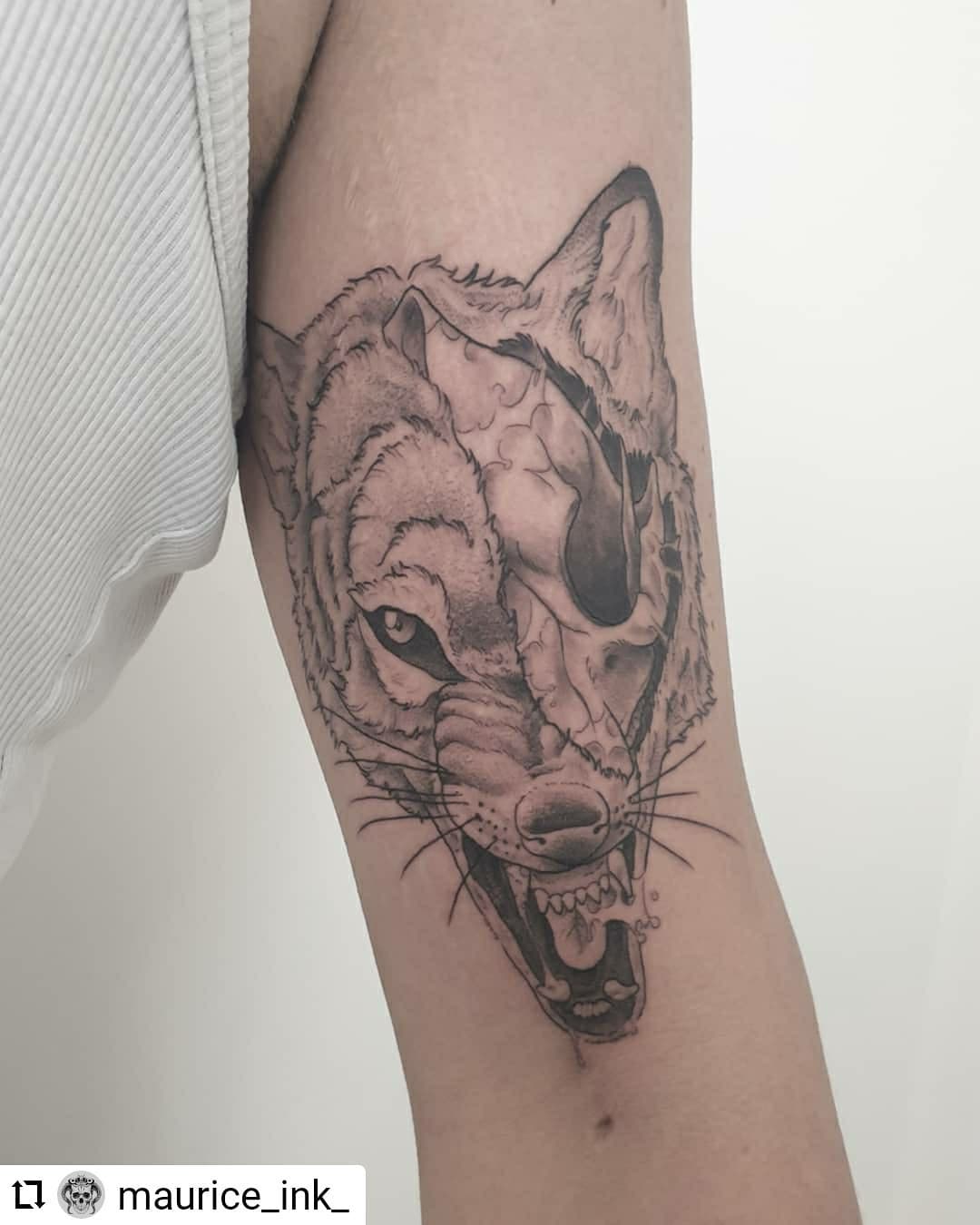 Neu von @maurice_ink_
...
Zombiewolf from today 
.
.
.
.
#tattoo #wolf #tattoos