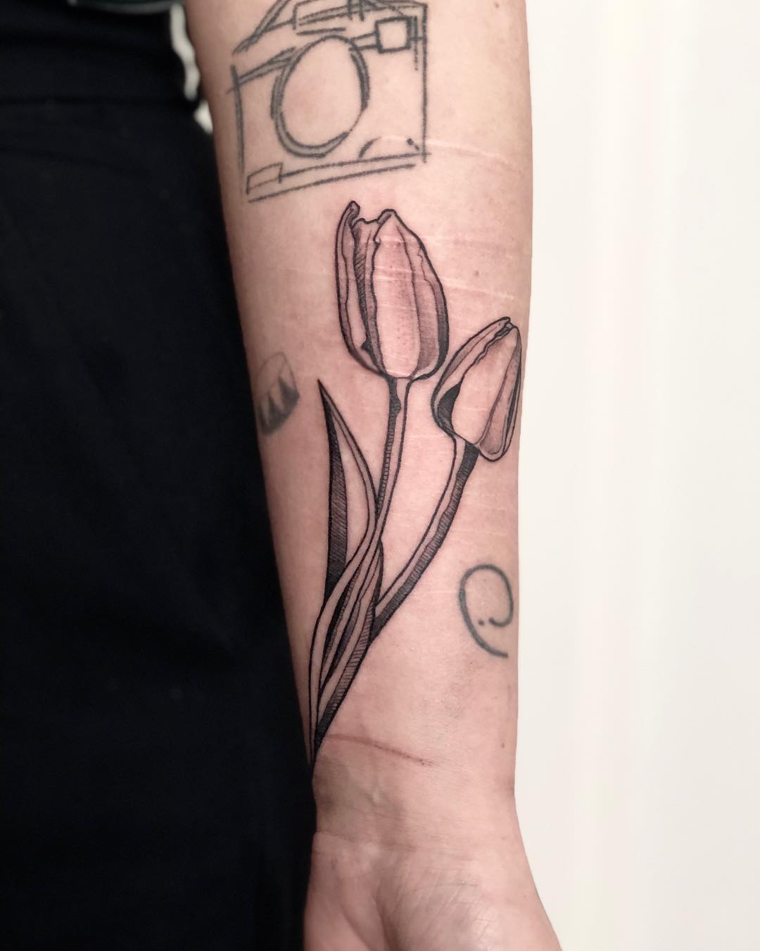 No. 2 für @maypacked  #tulpen #tulips #tulip #blackwork #art #artwork #blackwork
