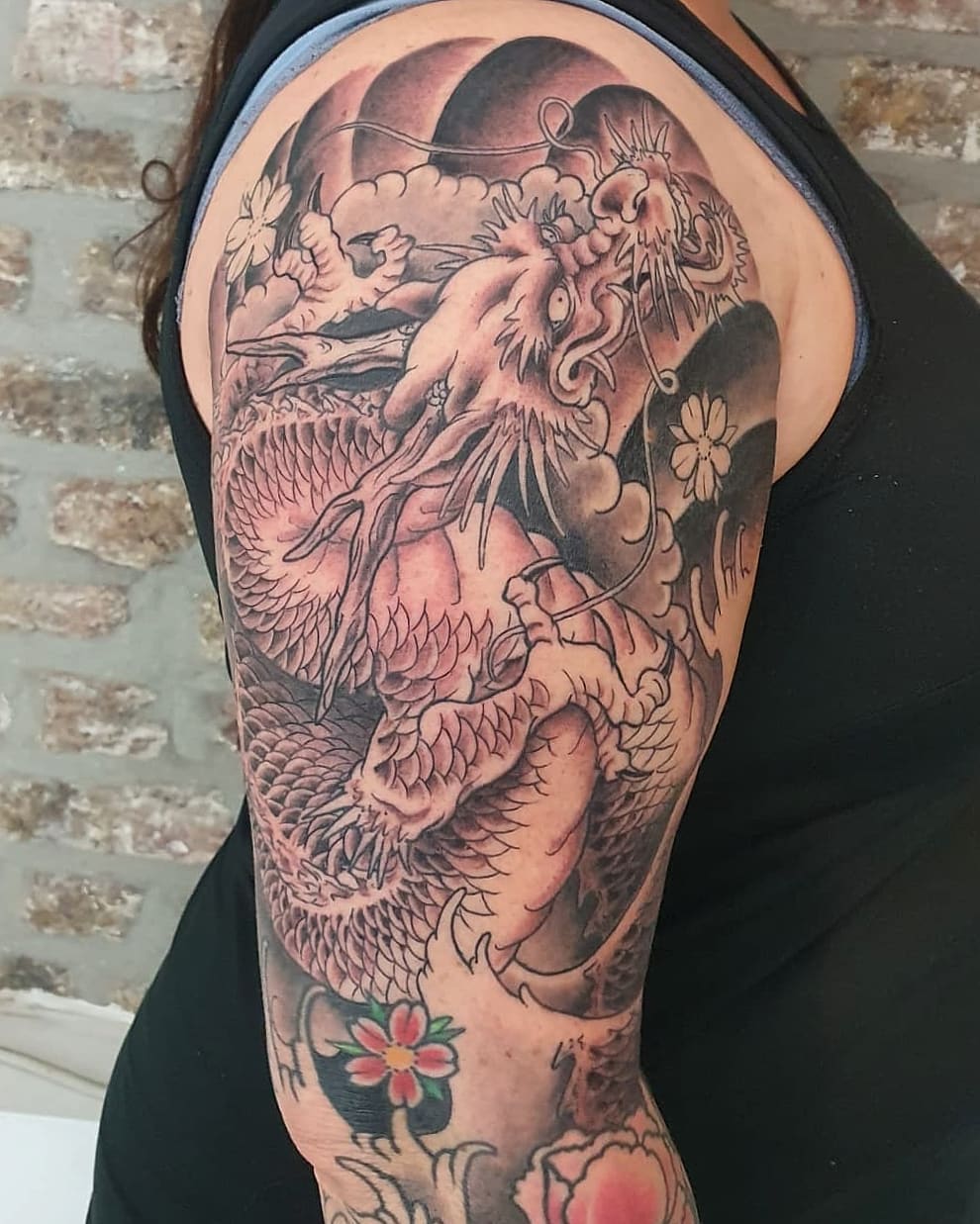 Ryu throwback (color will be added later/lower Arm not my work) 
.
#dragon #tatt