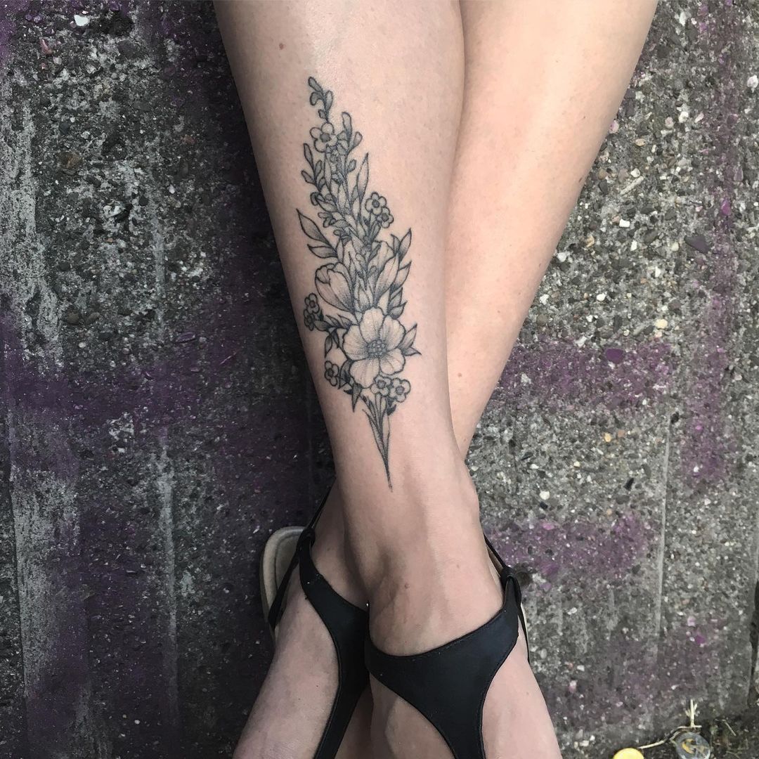 Verheilter Strauß von @charlotte.euskirchen 
#tattoo #inked #inkstagram #inkedgi