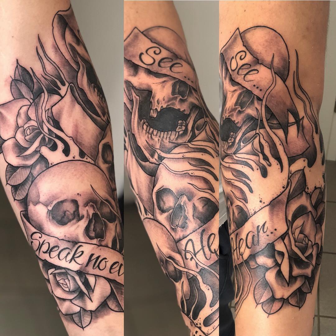 Zwei Tage hintereinander  #skulltattoo #skulls #seenohearnospeaknoevil #rosetatt