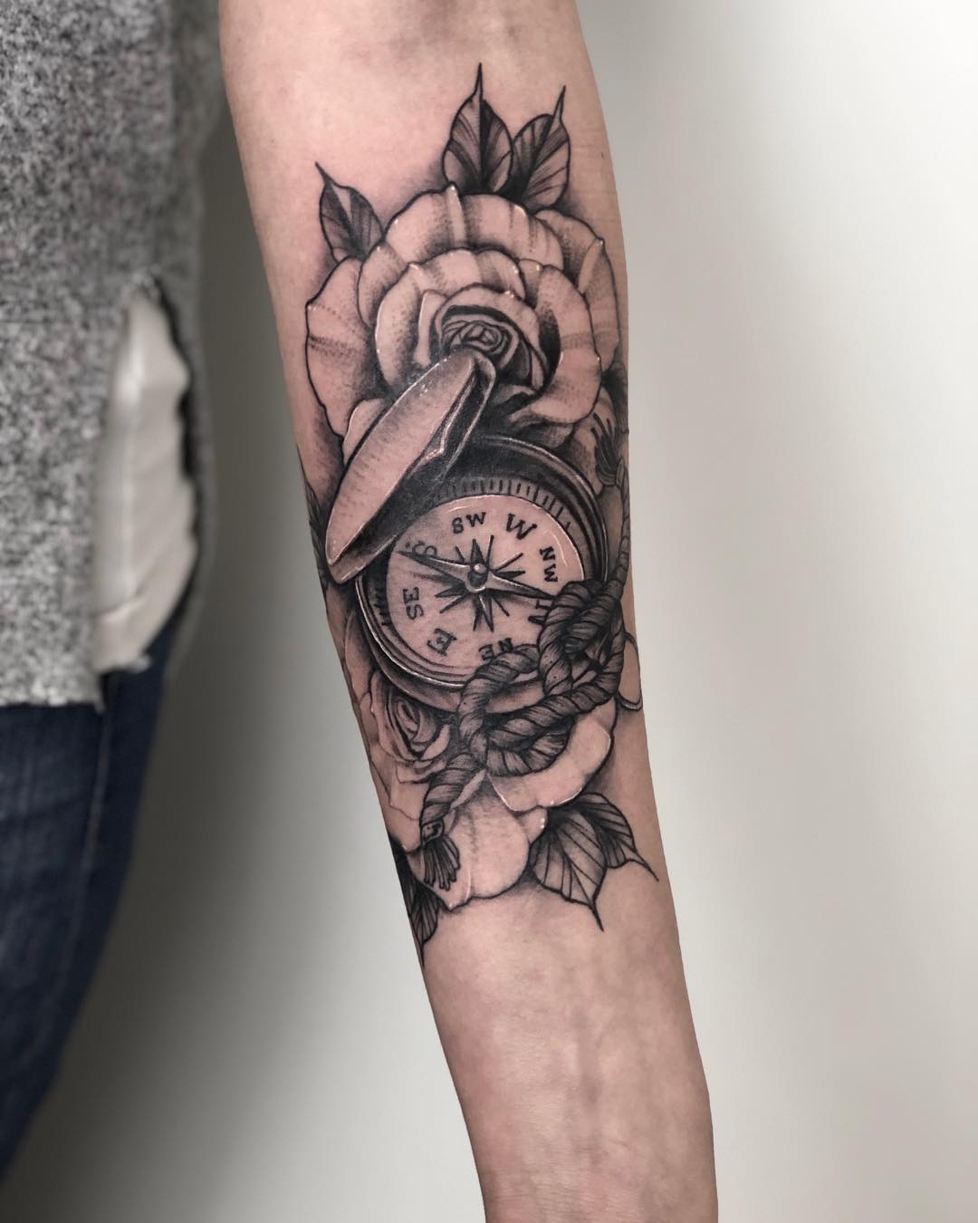 @janabrockmeier  Danke liebe @tj220684  #compasstattoo #compasstattoo #roses #ro