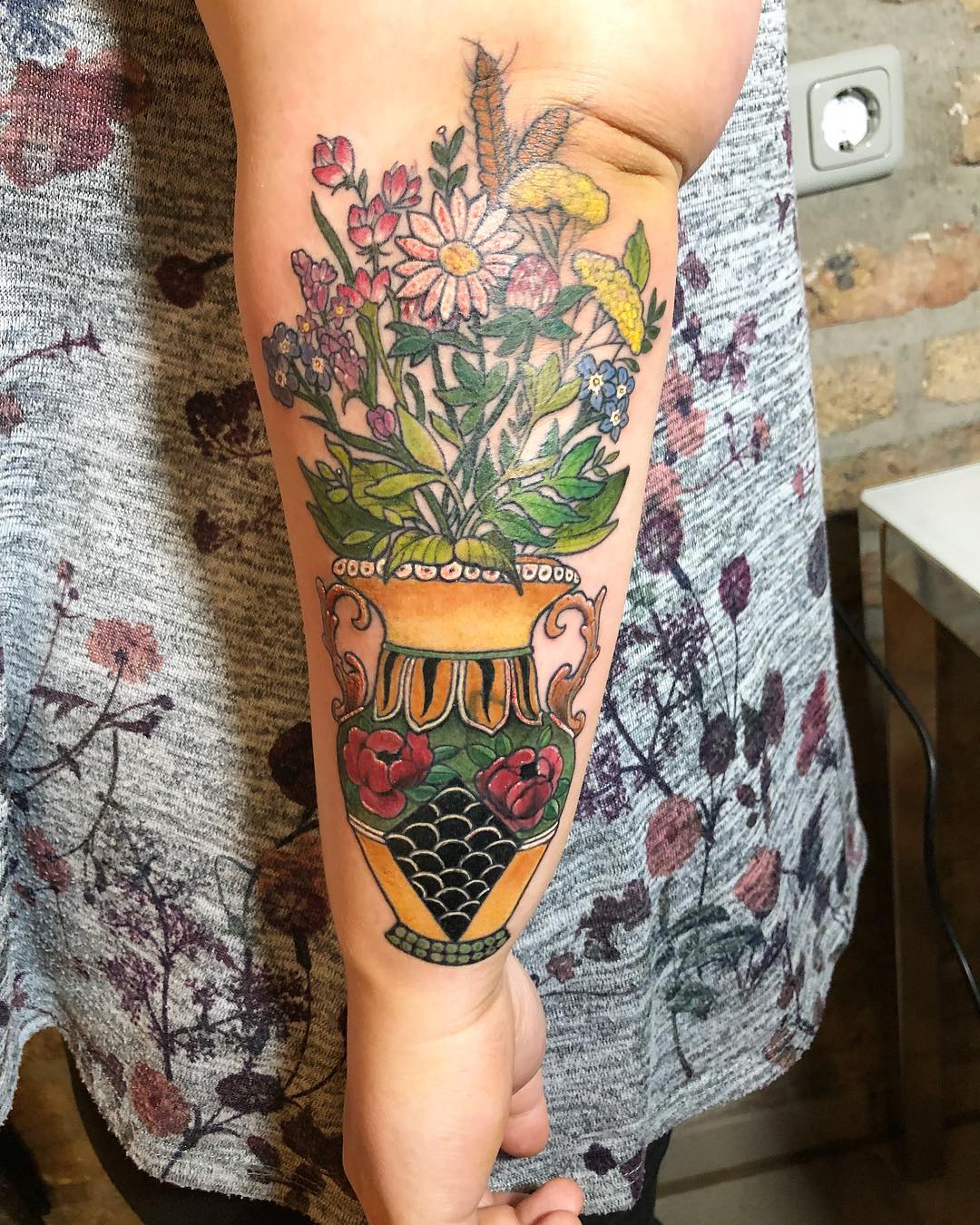 Blutig und glänzend - Cover Up 
Dankesehr  #vase #victorian #blumenstrauß #cover