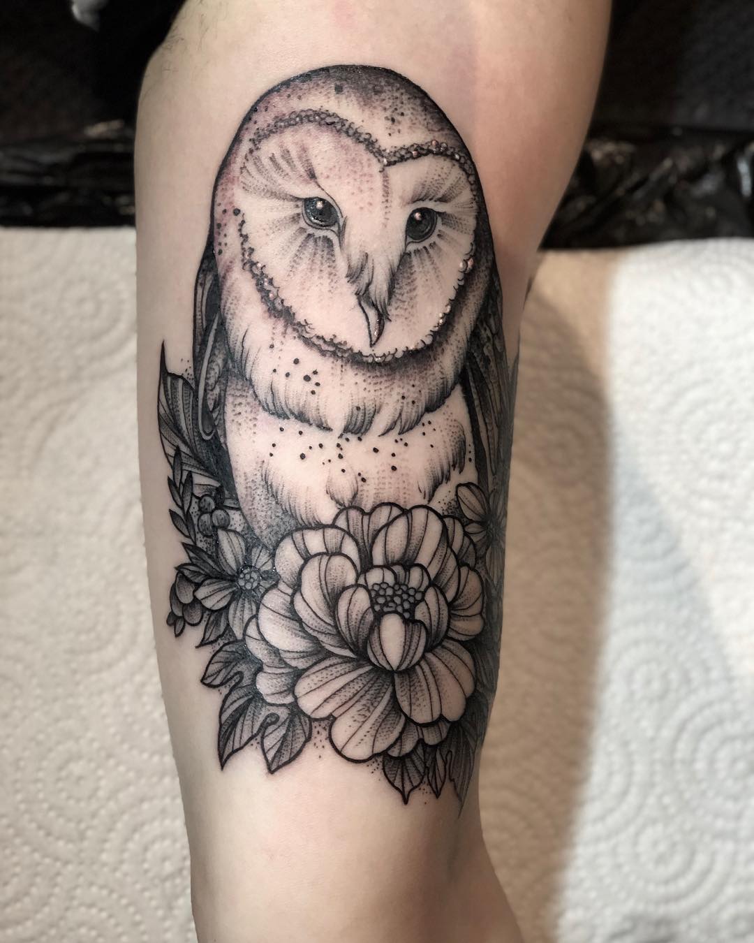 Kleine süße Eule für Jenny  Tapfer warst Du #owl #owltattoo #blackwork #dotworkt