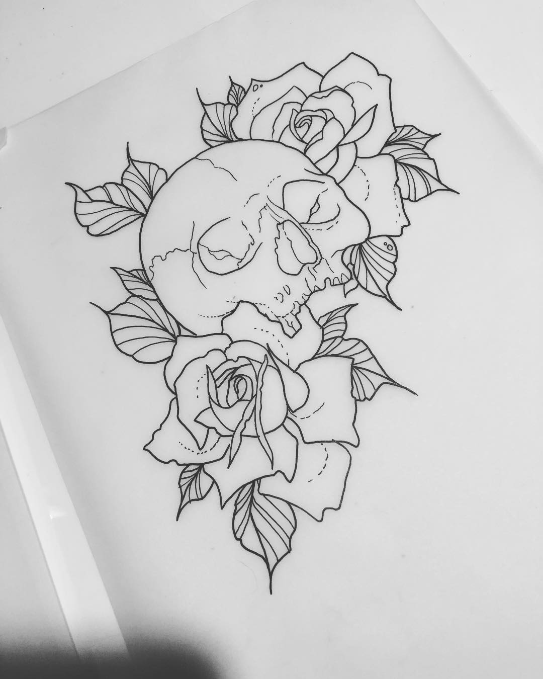 #tattoosketch  #schädel #rose #rosetattoo #freywerk  #freywerktattoo #lineworkta