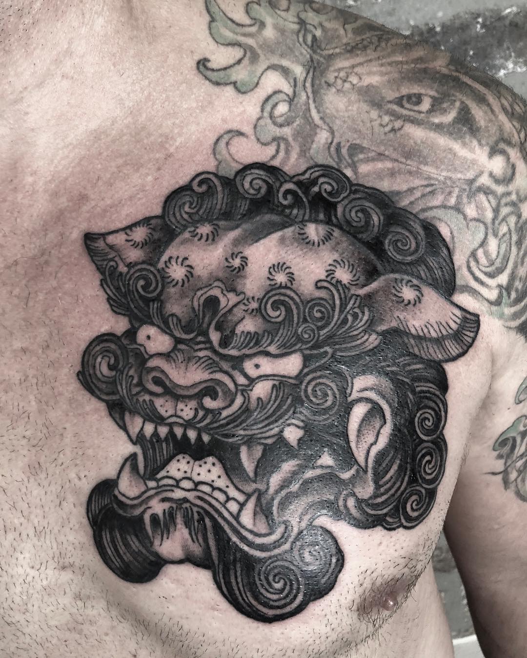 Foo Dog #foodog #blackandgreytattoo #blckngrey #traditionaltattoo #blackwork #ch