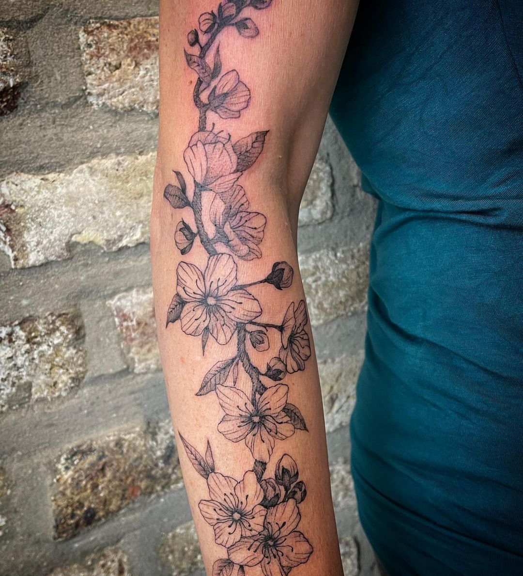 Mandelblüten  #ink #inked #art #tattooed #tattoo #tattoos #tattooart #tattoolife