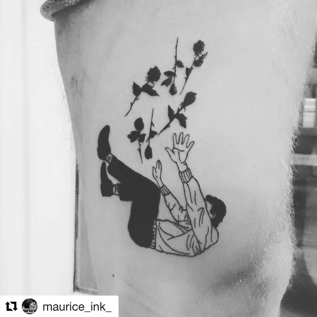 #Repost @maurice_ink_ (@get_repost)
・・・
It's raining man #blackwork #rosetattoo