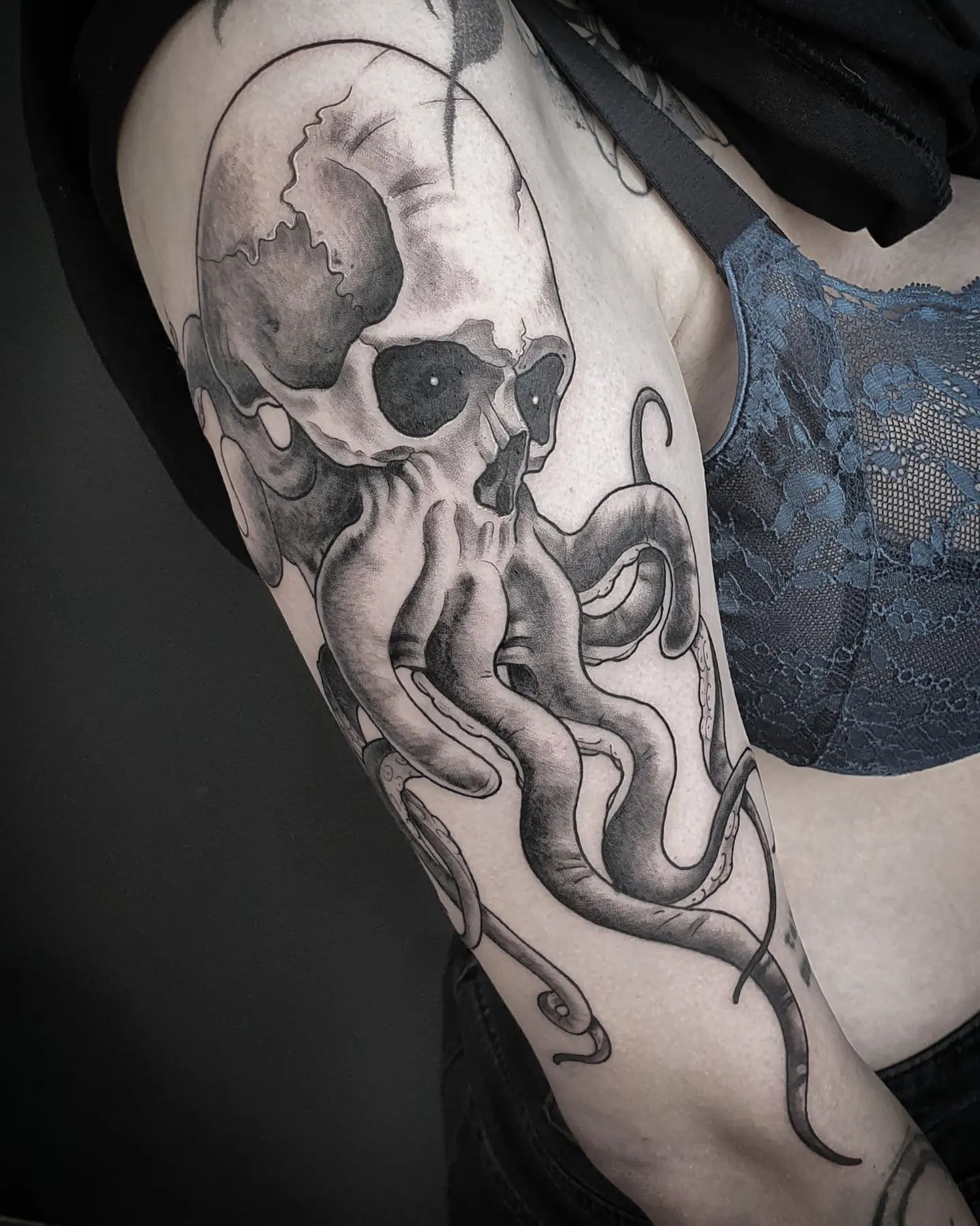 Skulltopus for Sarah! Had a blast doing this one 
.
.
.
.
#art #tattoo #illustra