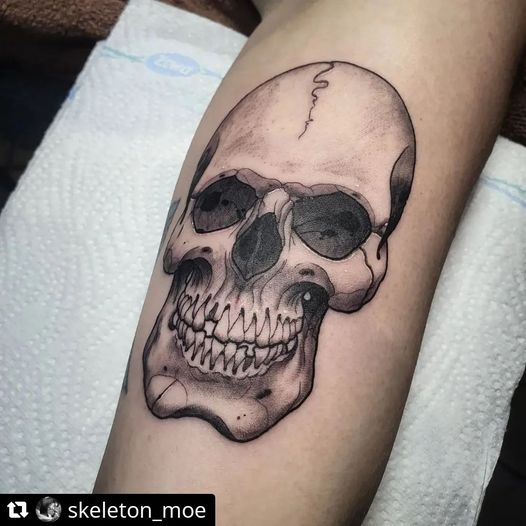 Neu von @skeleton_moe
• • • • • •
Skull for bae @kathi_tree
.
#tattoo #tattoos #...