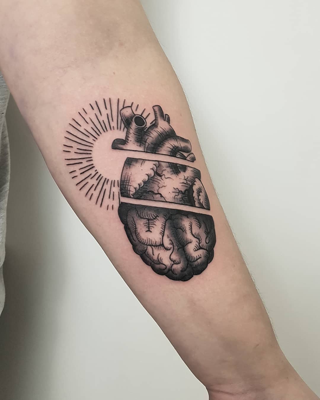 It's organic times
-
#hearttattoo #braintattoo #anatomy #darkartists #tattoos #t