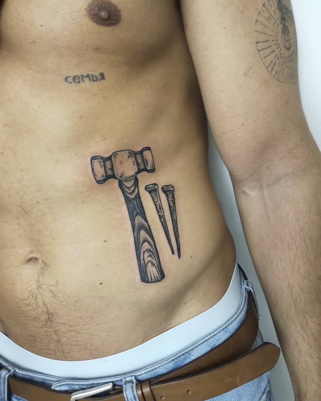 STOP!... Hammer time! @r.reider
#hammerandnail #dotwork #iron #nailtattoo #whips