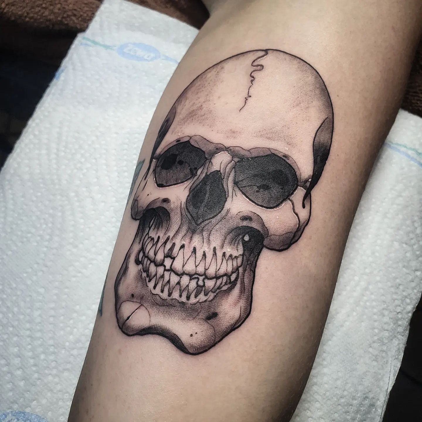 Skull for bae @kathi_tree
.
#tattoo #tattoos #skull #ink #inked #tattooartist #t