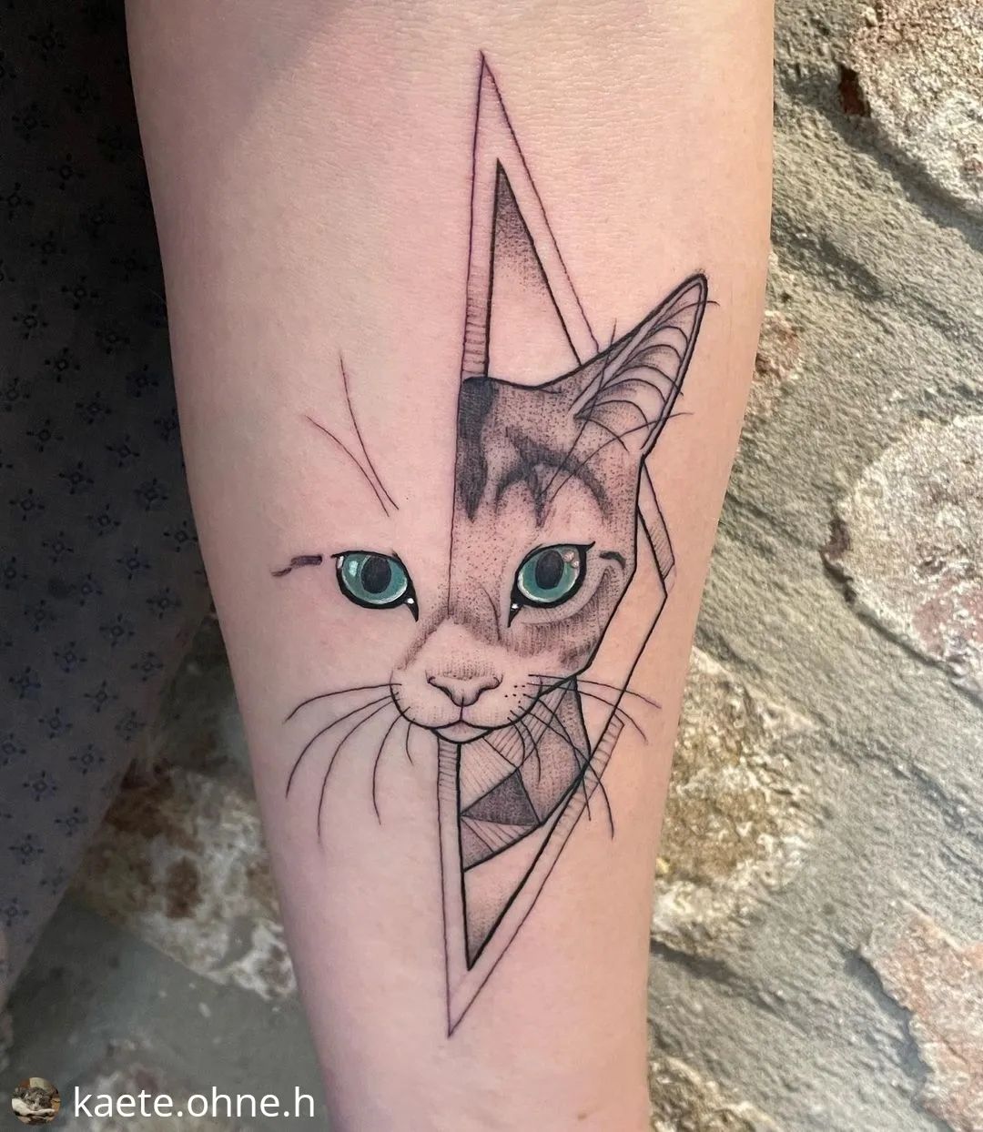 Katze von @kaete.ohne.h
• • • • • •
Kleine Katze Yumi  • • • • #inked #ink #inke