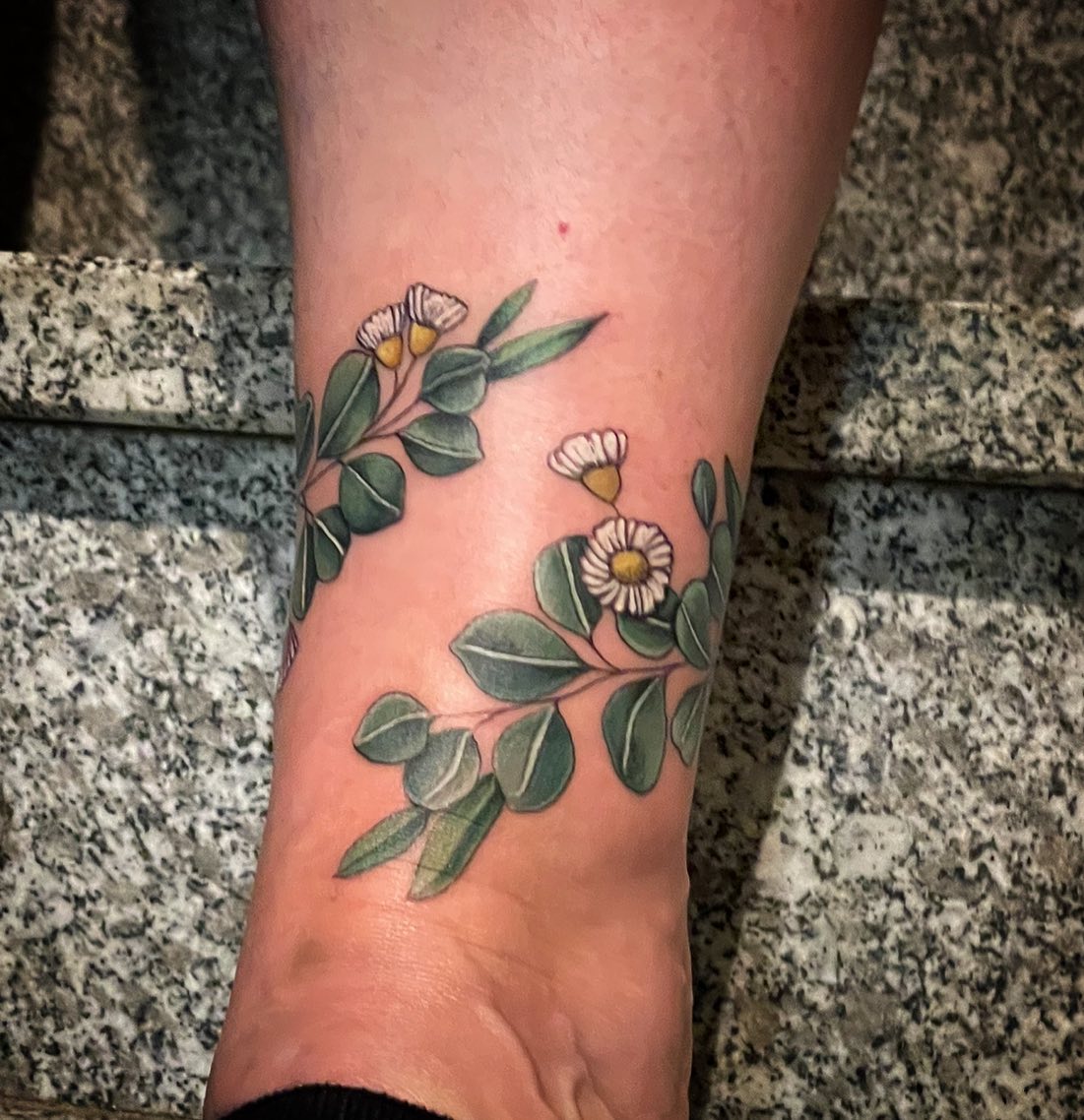 Kleines buntes Fußband 
•
•
•
•
#inked #inkedgirls #inkedup #ink #tattoo #tattoo