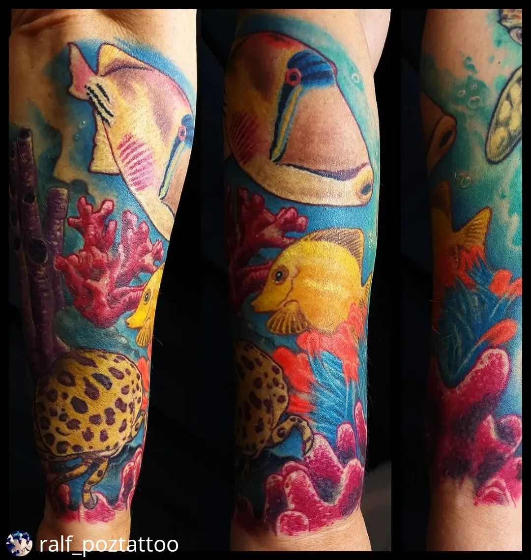 Unterwasserwelt von @ralf_poztattoo
• • • • • •
'Elp me i am unda the water... #