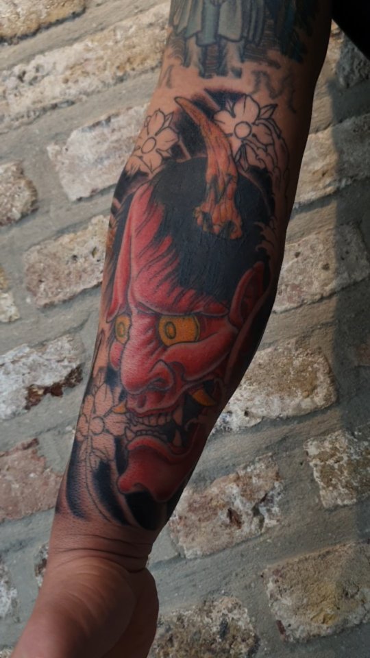 Added some background and color to @sven_nogi_jj 's arm today. All love for Coac