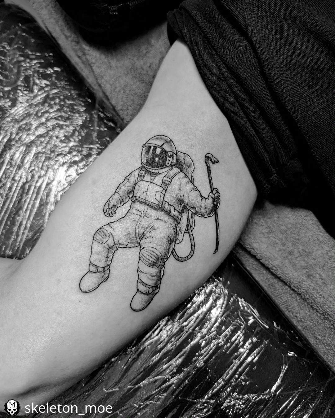 Astronaut von @skeleton_moe
• • • • • •
Astronautica #space #nasa #astronomy #co