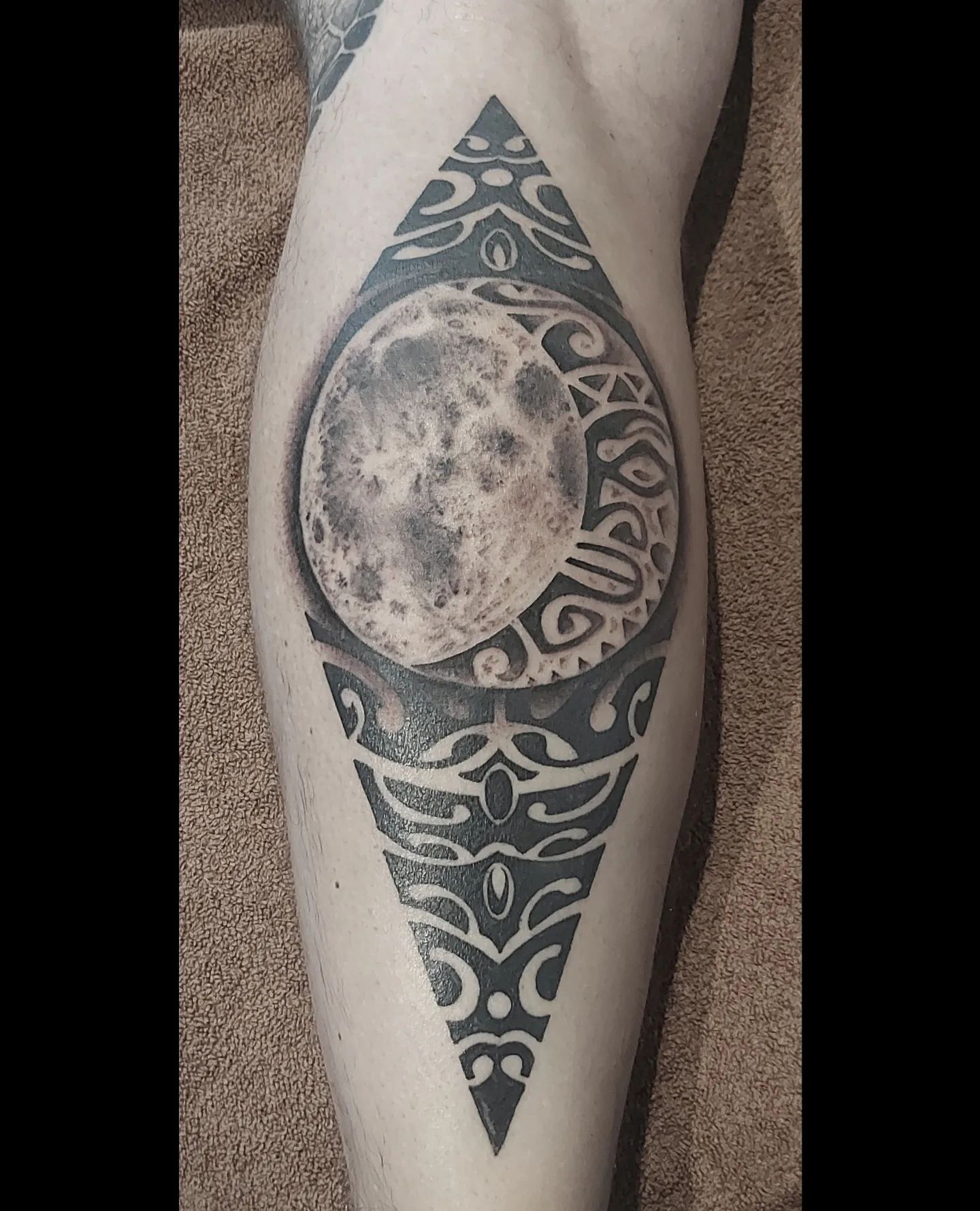 #freywerk #freywerktattoo #cologne #colognetattoo #köln #kölntattoo 
#moontattoo