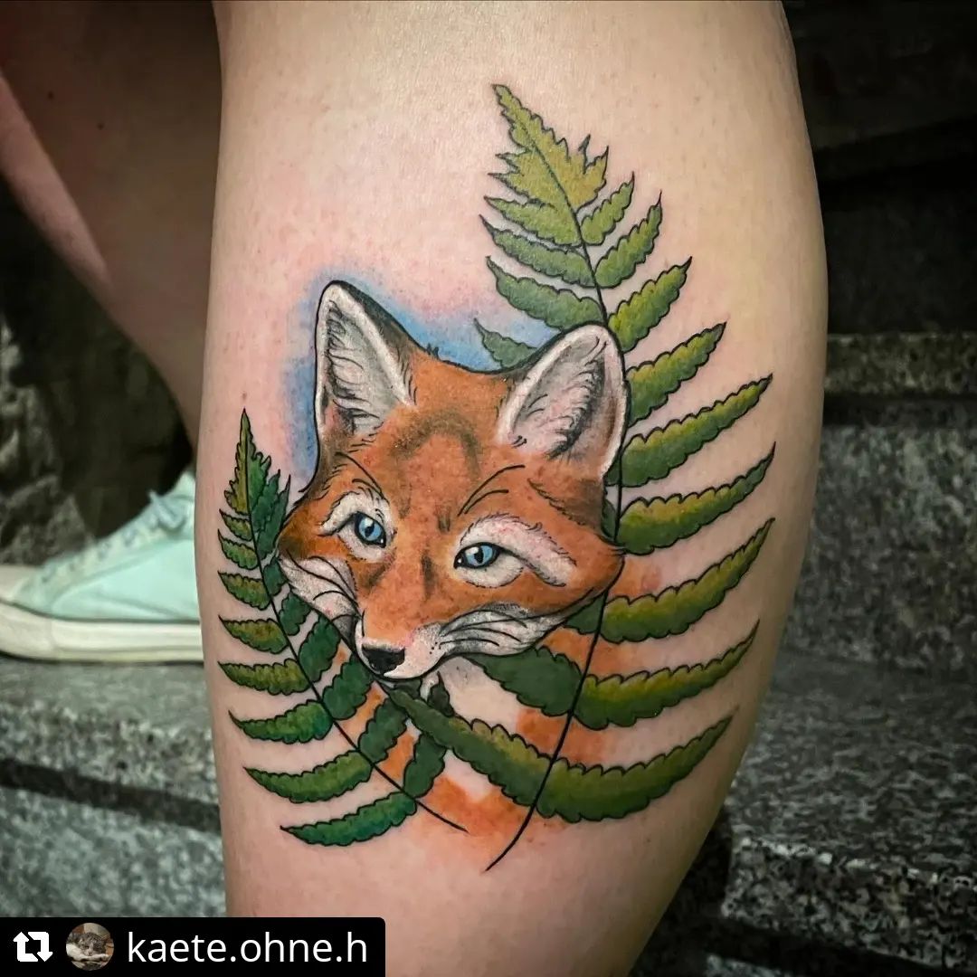 Neu von @kaete.ohne.h
• • • • • •
Fuchs und Farn  • •  #tattoo #tattoos #foxtatt