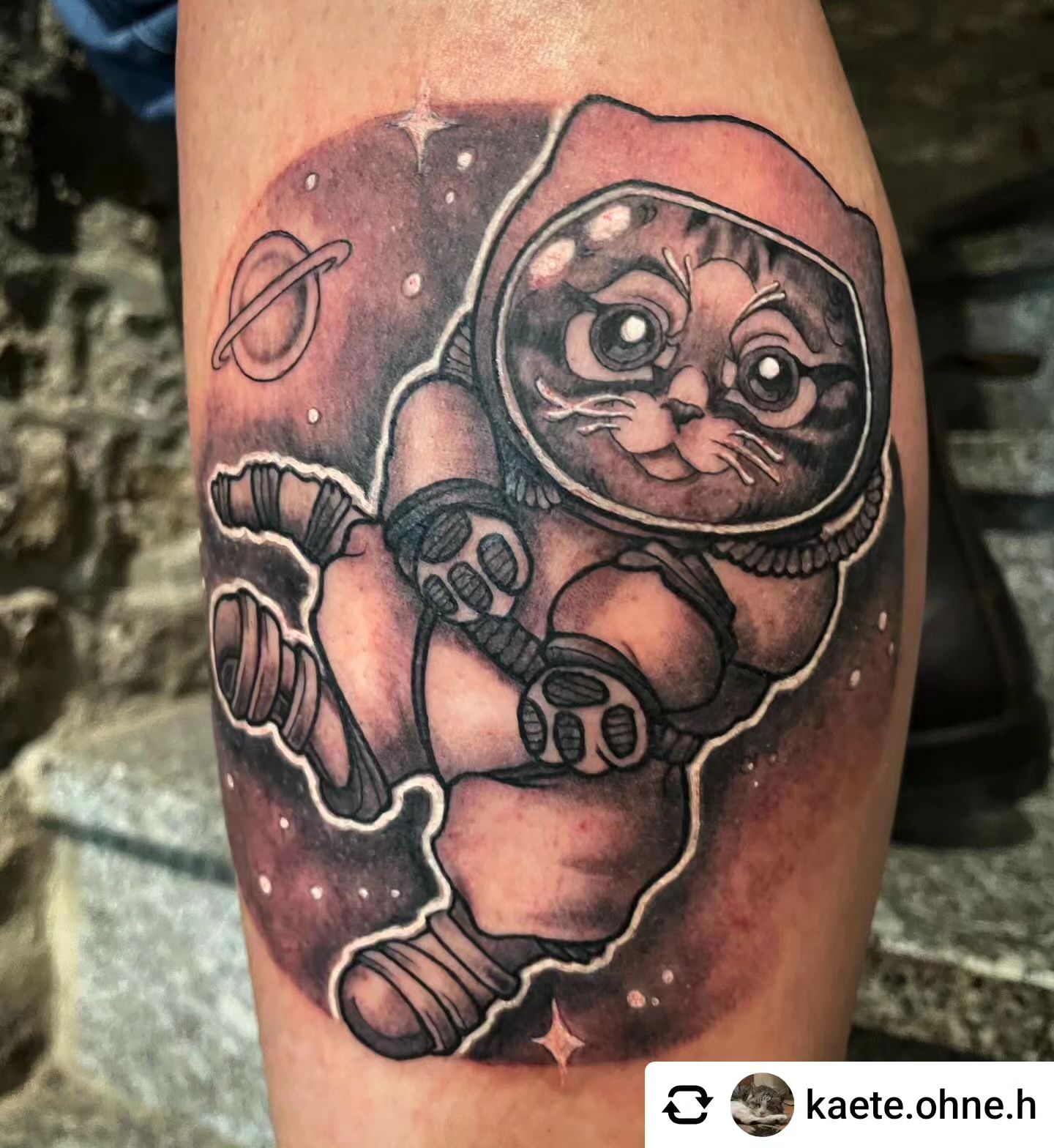 Catstronaut von @kaete.ohne.h 

Catstronaut 
•
•
#inked #inkedgirls #ink #inkart