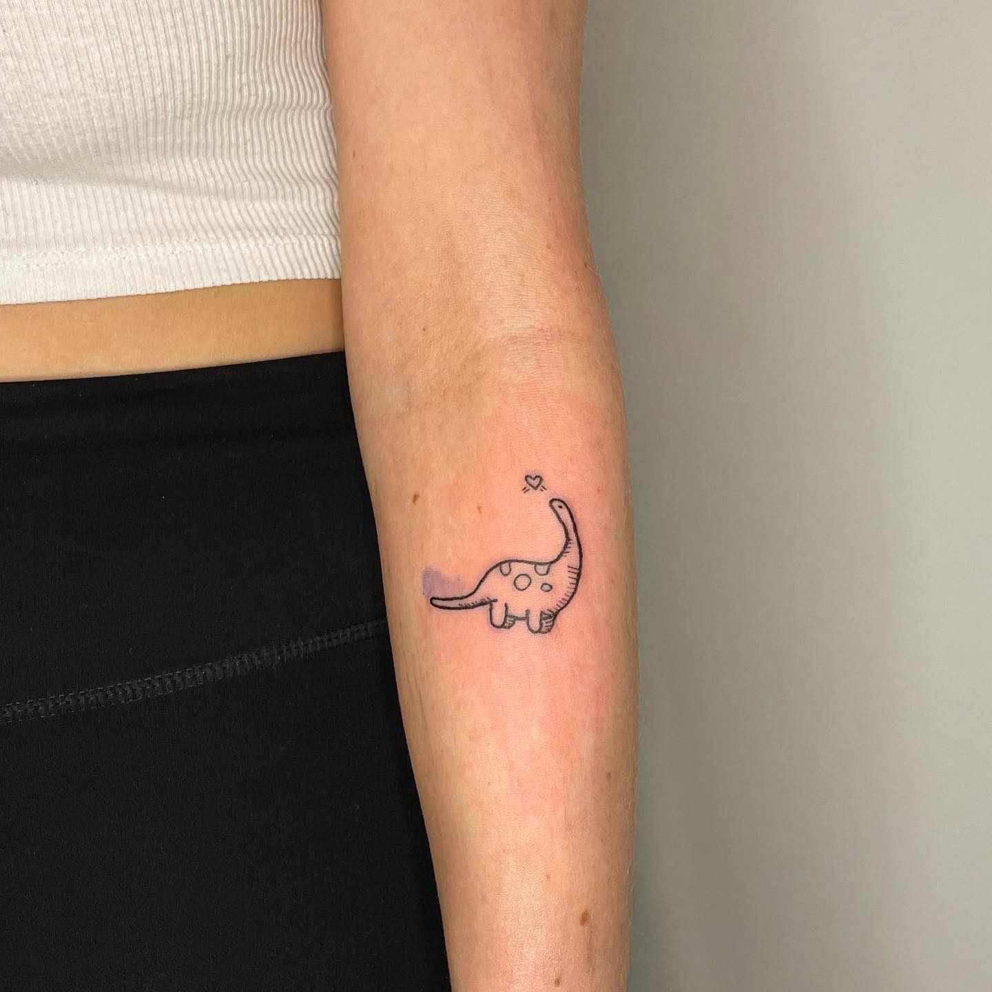Charlotte found a home
_ Dino tattoo_   

#flashtattoo #flashtattoodesign #tatto