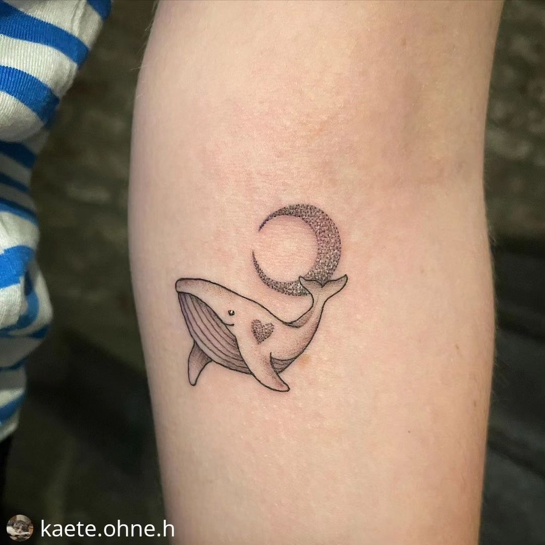 Kleiner Wal und Mond von @kaete.ohne.h
• • • • • •
Kleiner Wal  kleiner Mond  •