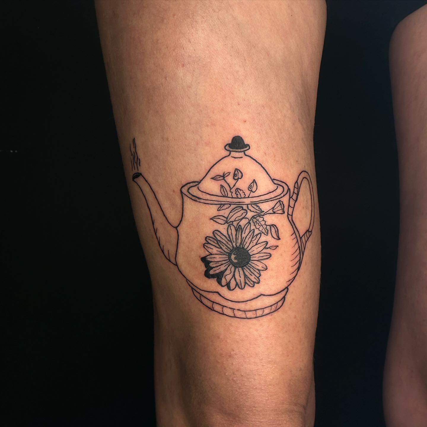 _coffee pot_
Thank you !!!
.
.
#tattoo #tattoos #tattoolove #tattoolover #illust