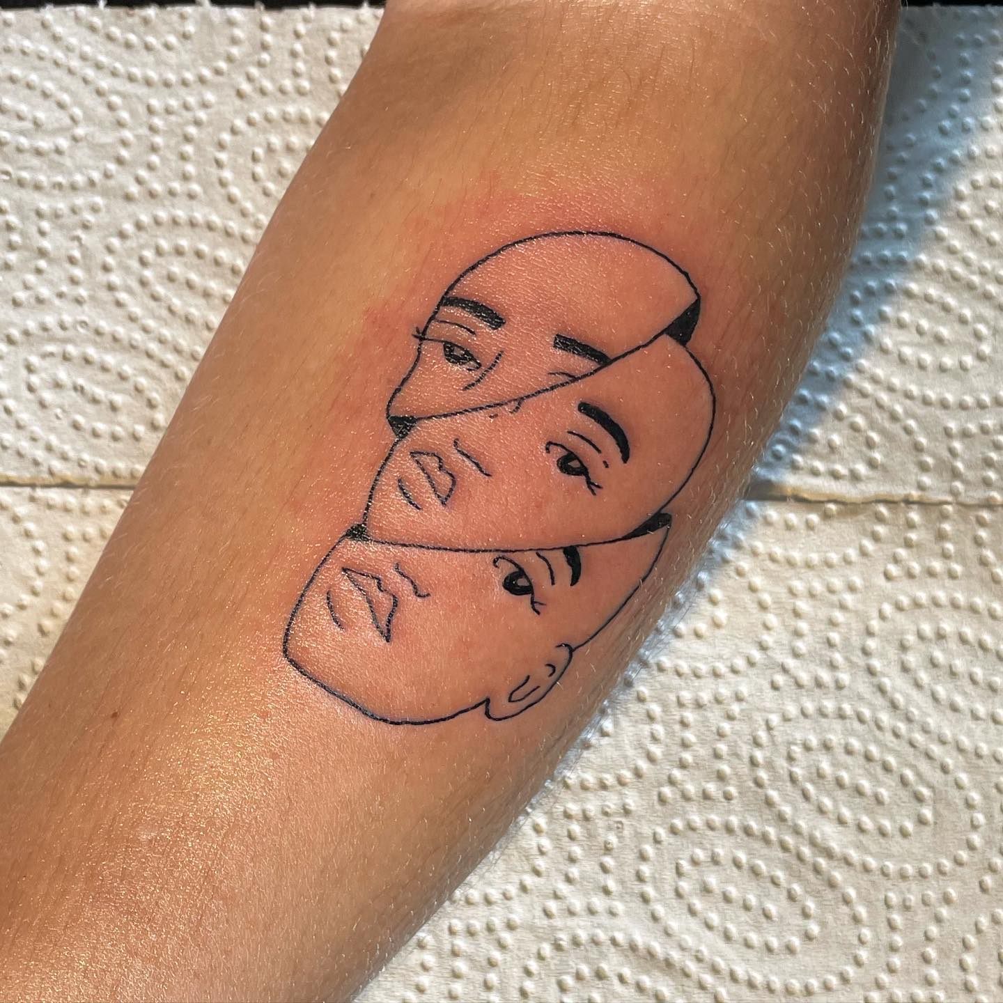 _faces _
Thank you  

#flashtattoo #flashtattoodesign #tattooideas #illustration