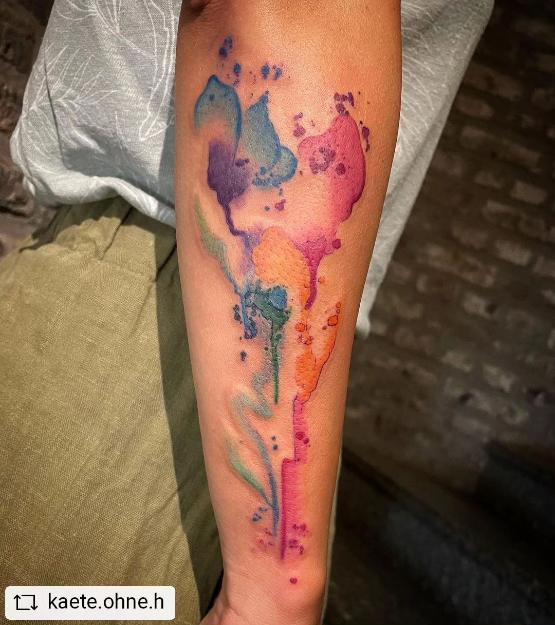 Abstrakte Blumen von @kaete.ohne.h
Blumen (abstrakt) 
•
•
•
•
#inked #inkedup #i