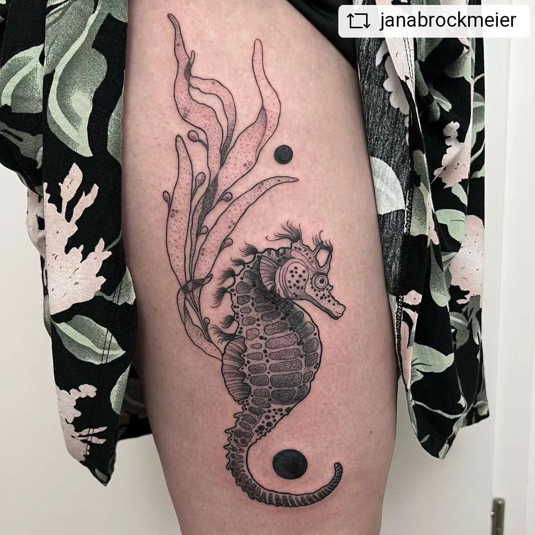 Seepferdchen von @janabrockmeier Danke Julia 

#blackwork #dotworkers #blackwork