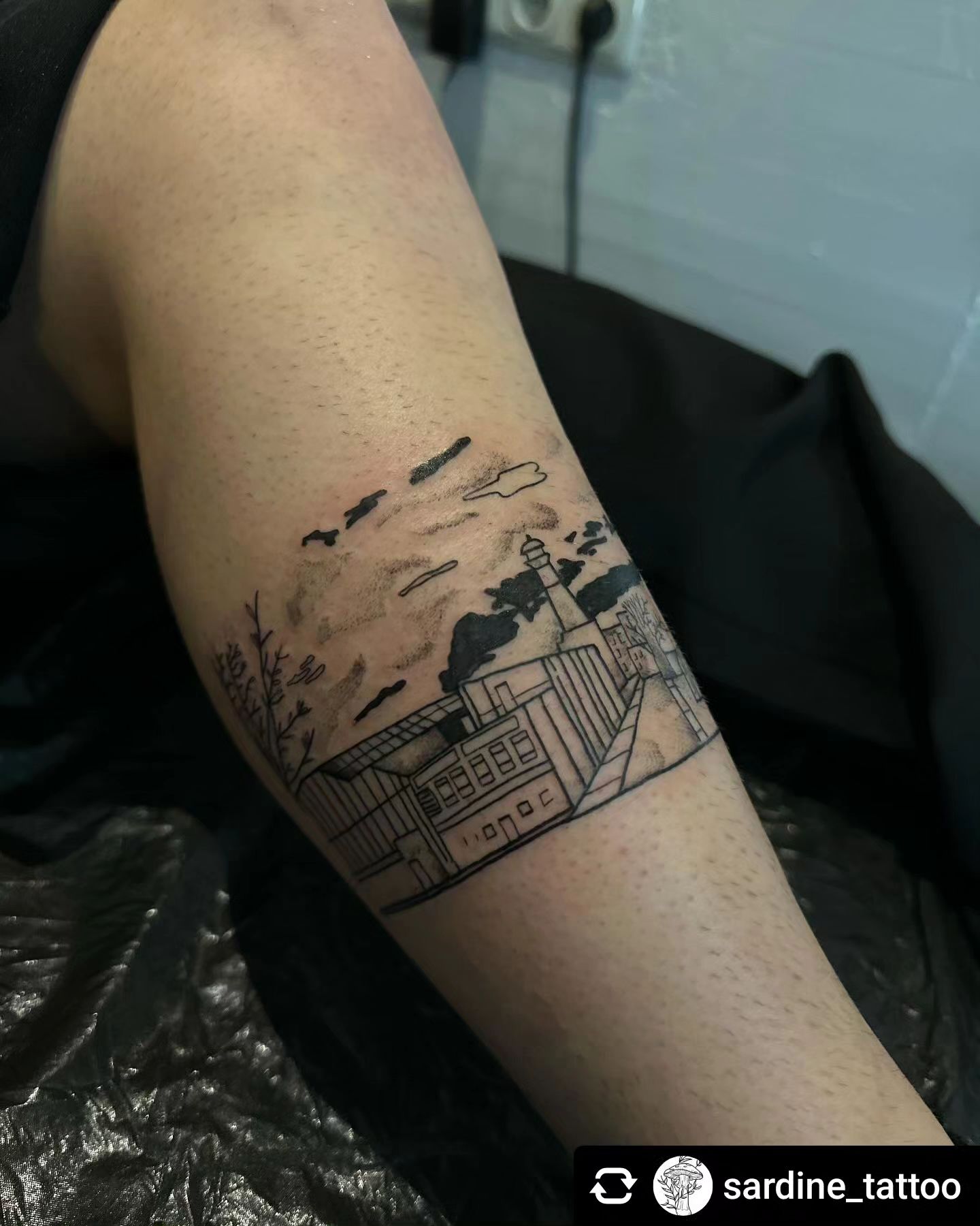 Von @sardine_tattoo __ 
 Thank you so much for the trust @fee_schuh 

#freywerk