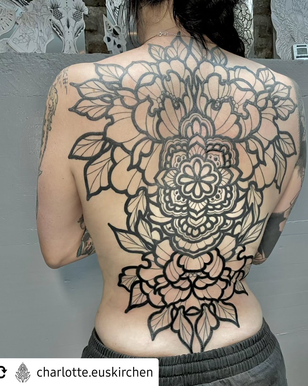 Projekt von @charlotte.euskirchen

 Danke Alina  
.
.
.
#tattoo #blacktattoo #or
