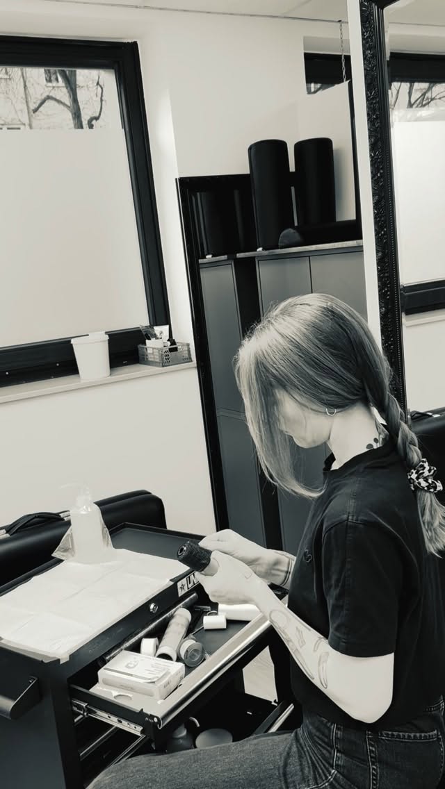 Arbeitsplatz aufbauen = Mini Ritual am Morgen  
.
.
.
Nicht vergessen: das Freyw