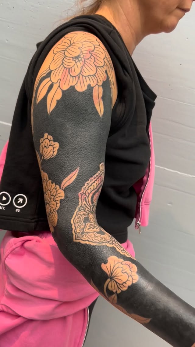 Liebs 
.
.
.
#blacktattoo #coveruptattoos #colognetattooartist #germantattooers